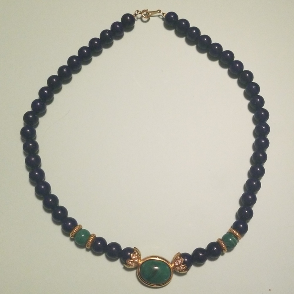 Vintage pendant necklace